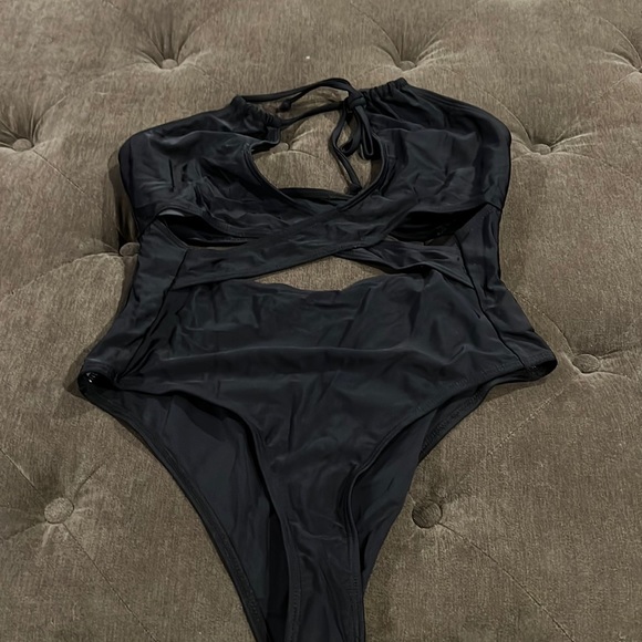 SHEIN Other - SHEIN cut out one piece bathing suit size medium NWOT